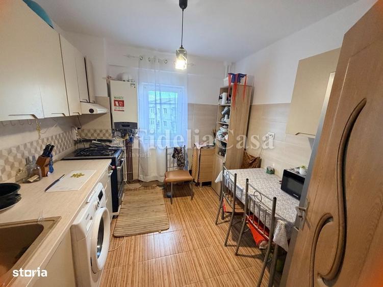 Apartament cu 3 camere decomandat în Alexandru cel Bun