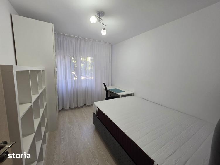 Apartament cu 3 camere decomandat în Titan