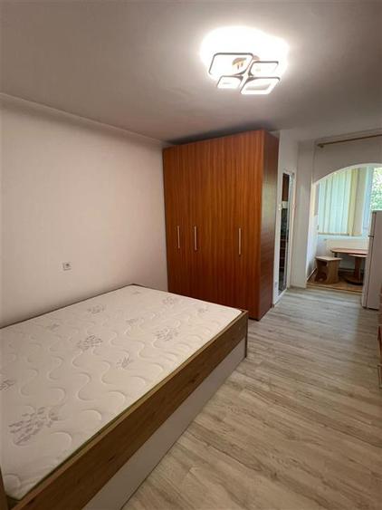 Garsonieră decomandată în Nicolina