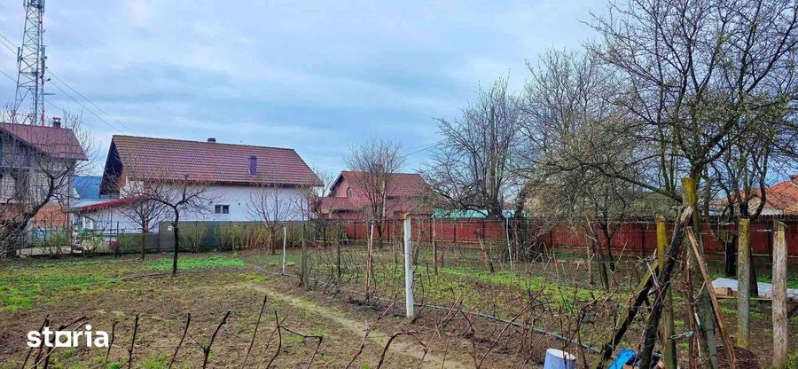 Casă cu 4 camere cu Teren 1701 Mp în Racovița