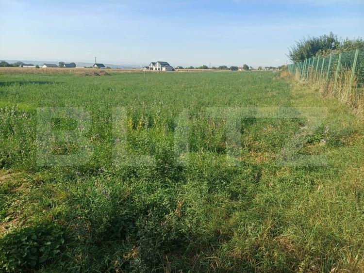Teren Construcții intravilan de 1532 mp, în Plopeni