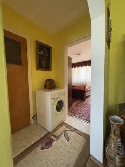 Apartament cu 3 camere semidecomandat în Dristor
