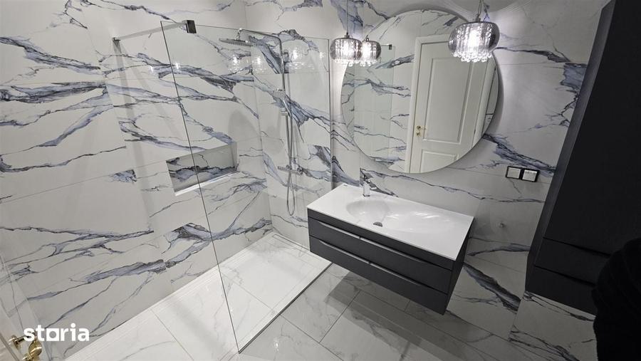 Apartament cu 3 camere semidecomandat în Europa