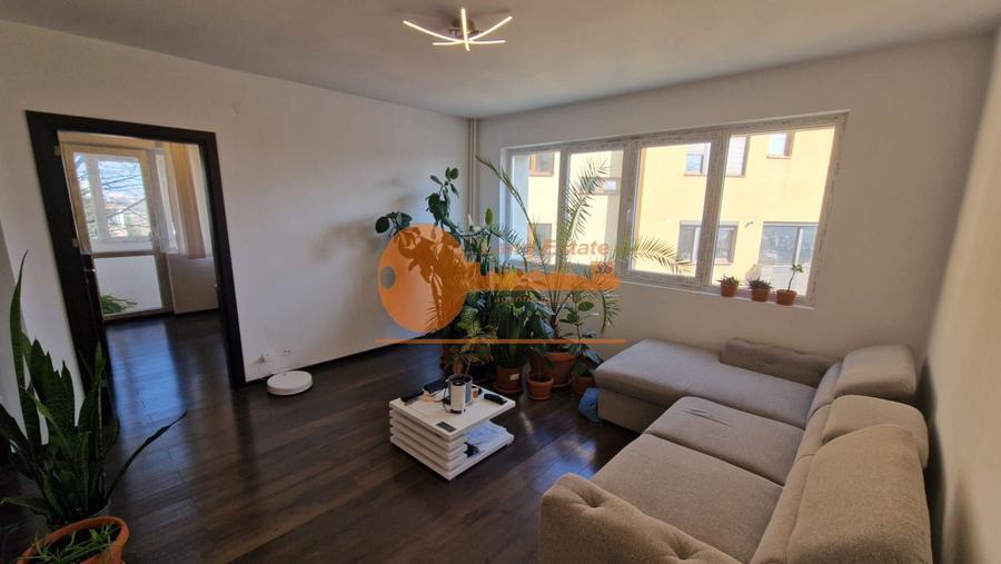Apartament cu 3 camere semidecomandat, mobilat în Domenii