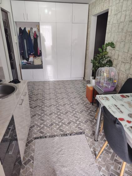 Apartament cu 2 camere decomandat în Lipovei