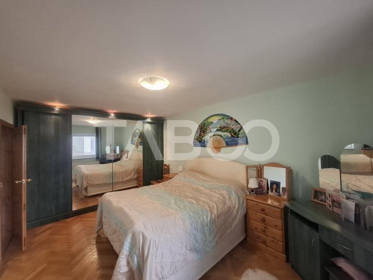 Apartament cu 5 camere decomandat, mobilat în Mihai Viteazul