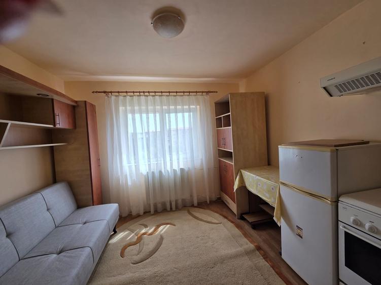 Garsonieră decomandată, mobilată în Girocului — fotografia 1