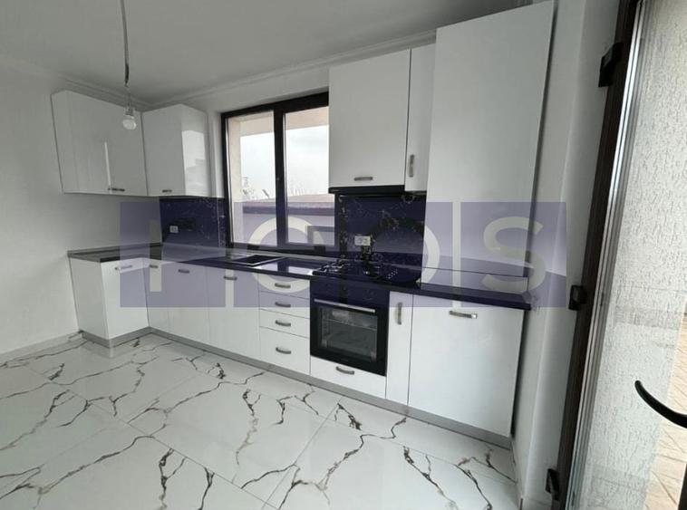 Duplex cu 4 camere cu Canalizare în Central