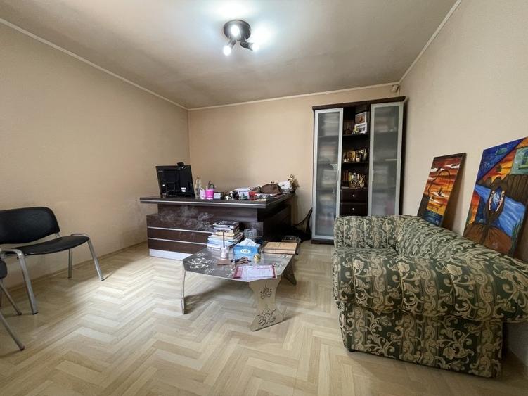 Casă individuală cu 4 camere cu Canalizare în Tomis I