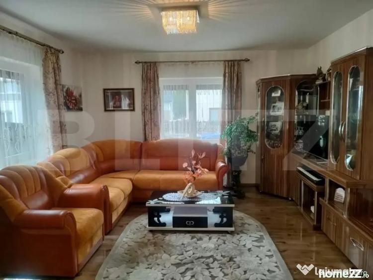 Casă cu 8 camere cu Teren 488 Mp în Marginea