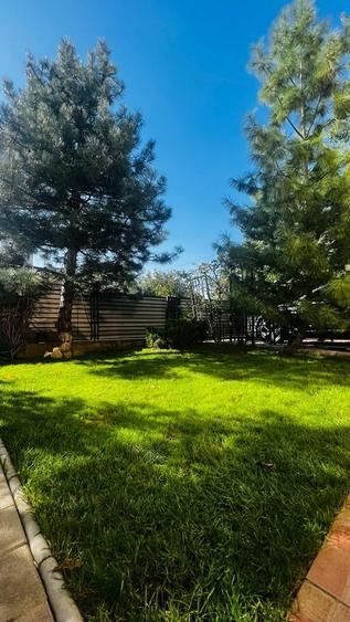 Duplex cu 6 camere cu Canalizare în Central