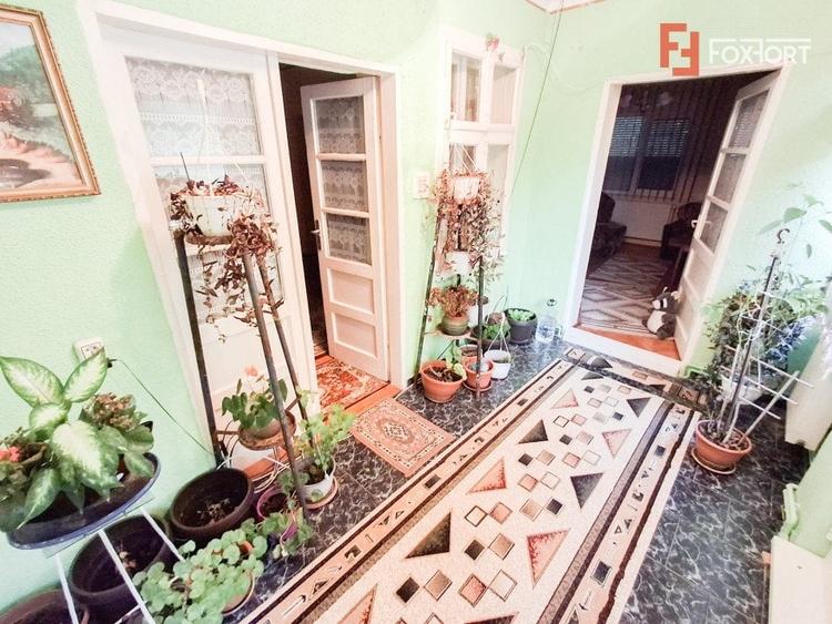 Casă individuală cu 5 camere cu Canalizare în Giarmata
