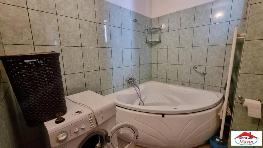 Apartament cu 4 camere decomandat în Titulescu