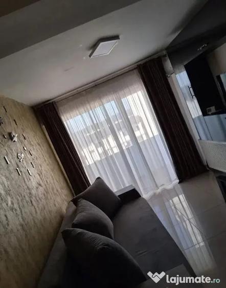 Apartament cu 2 camere decomandat în Mihai Viteazul