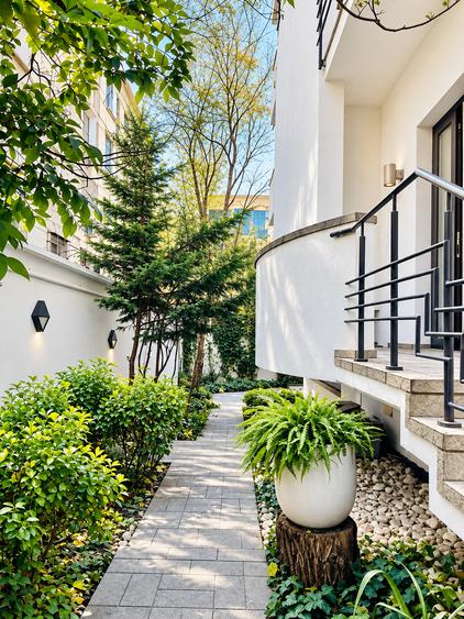 Apartament cu 4 camere, mobilat în Floreasca