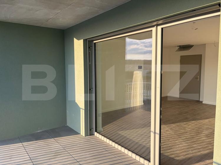 Apartament cu 3 camere semidecomandat în Semicentral