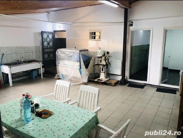 Spațiu comercial, de 200 mp, în Central