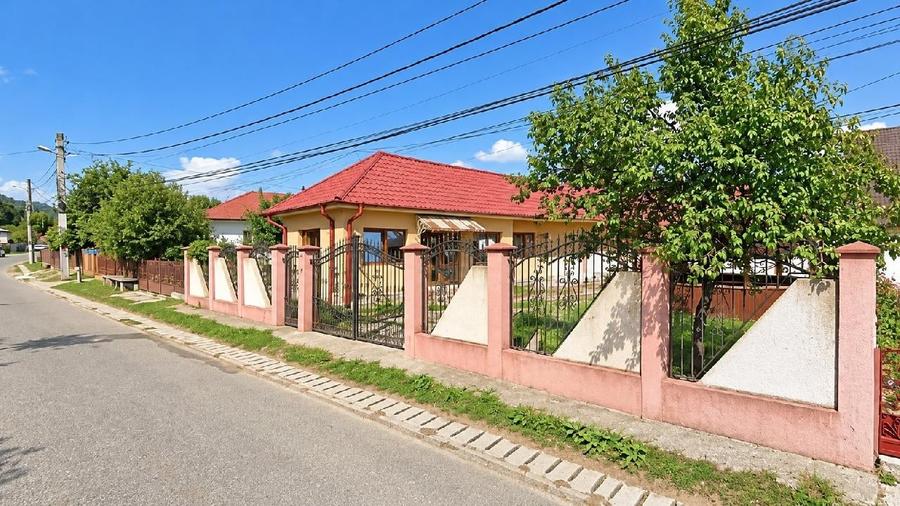 Casă individuală cu 3 camere cu Teren 600 Mp în Câmpuri