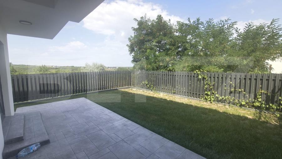 Duplex cu 4 camere cu Canalizare în Bucium
