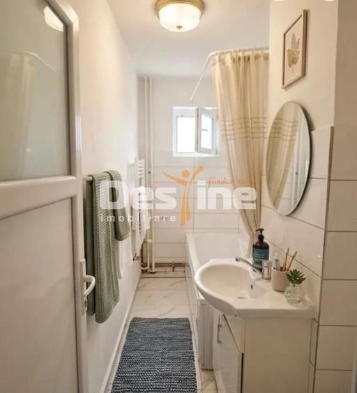 Apartament cu 3 camere semidecomandat în Circumvalațiunii