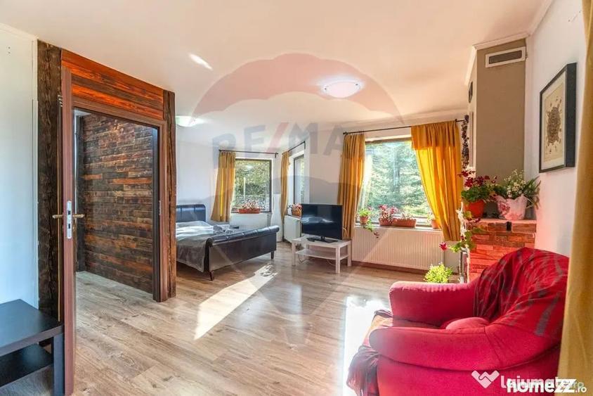 Casă cu 4 camere cu Teren 1053 Mp în Fundata