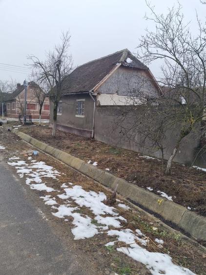 Casă cu 4 camere în Buteni