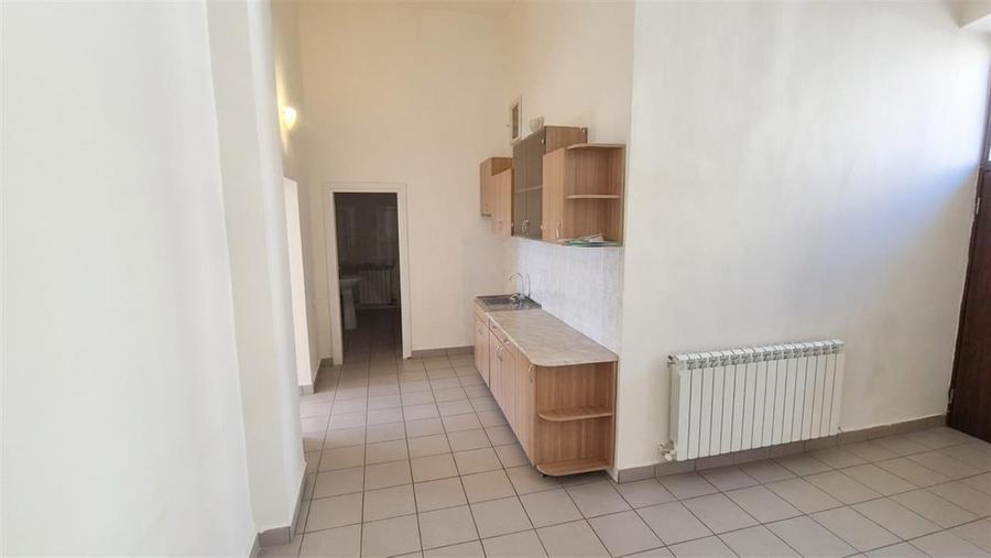 Apartament cu 2 camere semidecomandat în Ultracentral