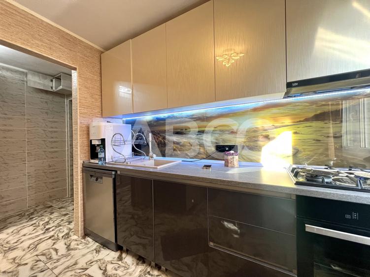 Apartament cu 3 camere semidecomandat, mobilat în Gheorgheni