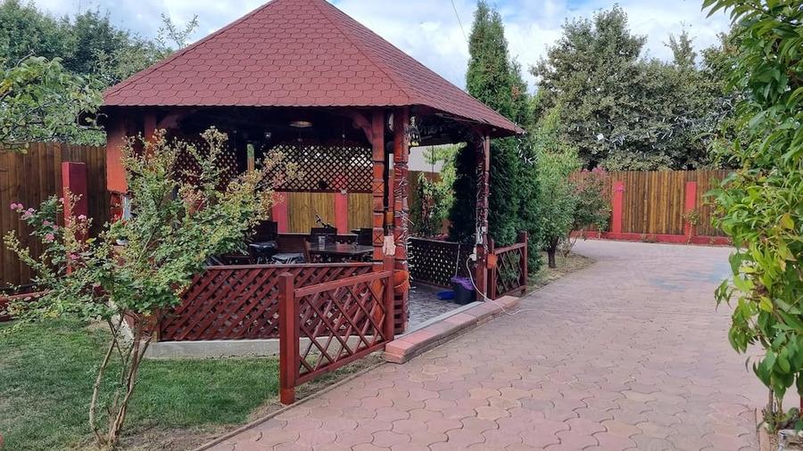 Casă cu 5 camere cu Teren 740 Mp în Mogoșoaia
