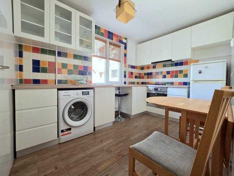 Apartament cu 2 camere decomandat în Cișmigiu