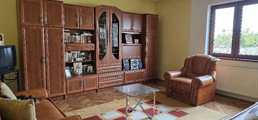 Casă cu 4 camere cu Teren 209 Mp în Central