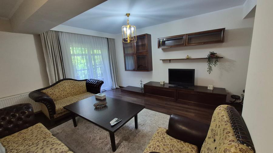 Apartament cu 3 camere decomandat în Herăstrău