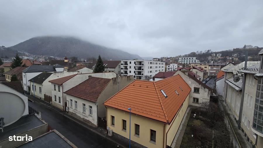 Apartament cu 3 camere decomandat în Blumăna