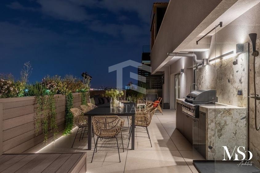 Penthouse cu 5 camere decomandat, mobilat în Mihai Bravu