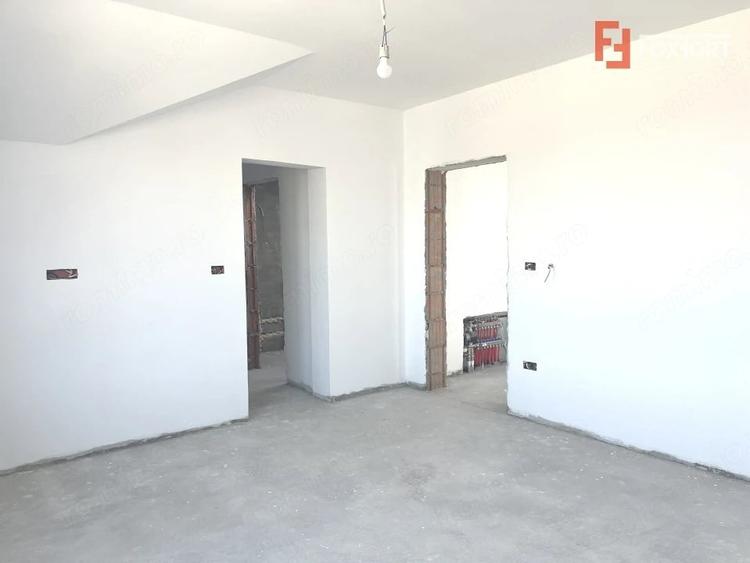 Casă cu 4 camere cu Teren 333 Mp în Urseni