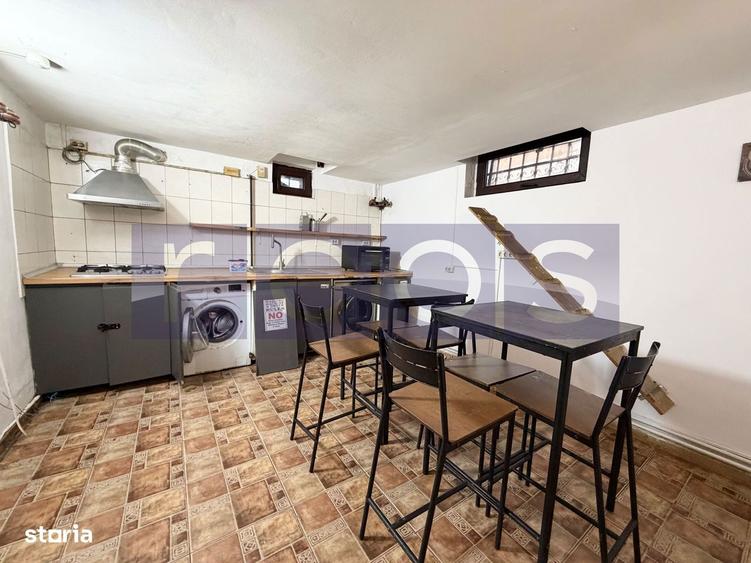 Casă cu 8 camere cu Canalizare în Plevnei