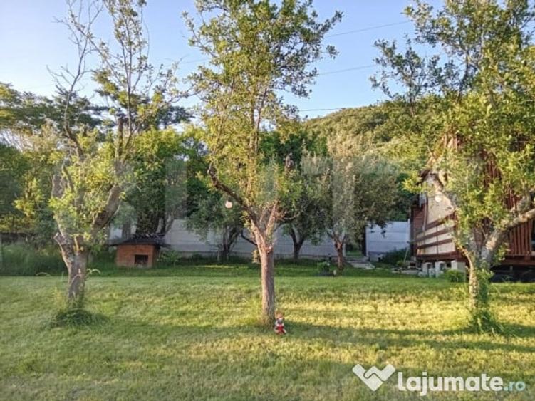 Teren + cabana pe piloi, 661 mp, zona Almasu Sec - 9