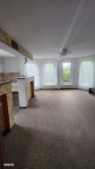Casă cu 4 camere cu Teren 300 Mp în Dâmbul Rotund