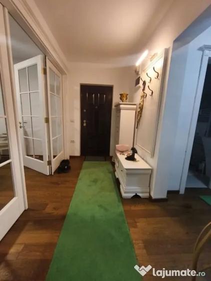 Apartament cu 3 camere decomandat în Rădăuți