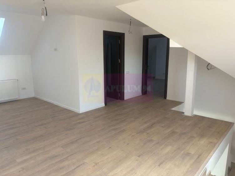 Casă cu 5 camere în Domnești