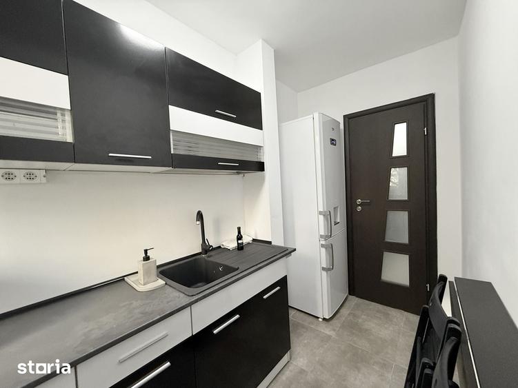 Apartament cu 3 camere semidecomandat în Drumul Taberei
