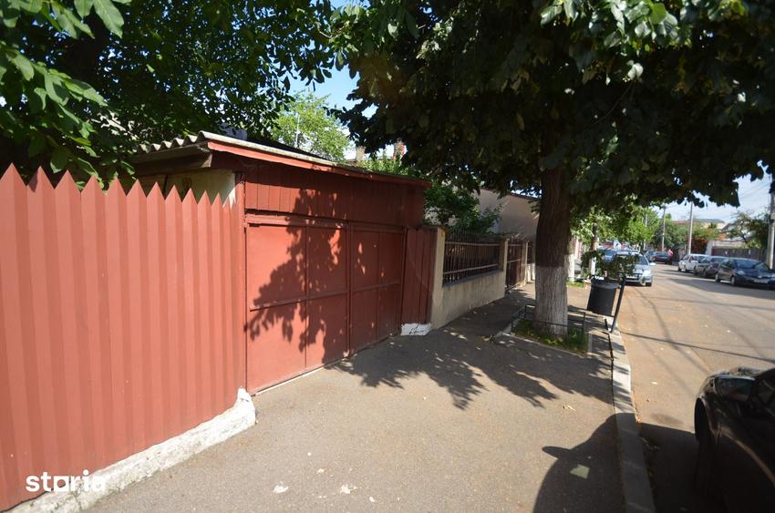 Casă cu 4 camere cu Teren 600 Mp în Andronache