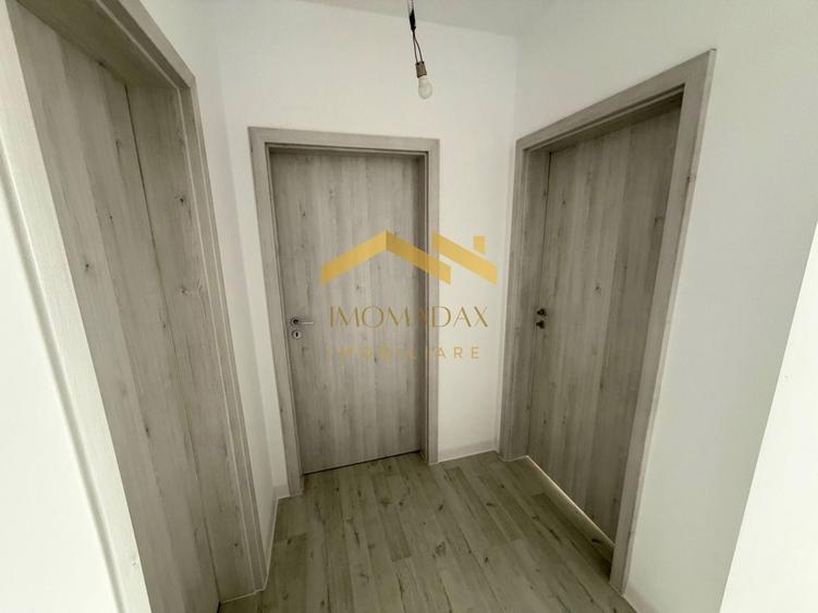 Duplex cu 3 camere cu Canalizare în Bucovăț (Remetea Mare)