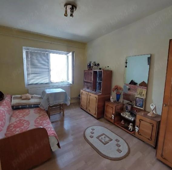 Apartament cu 3 camere decomandat în Malul Mureșului