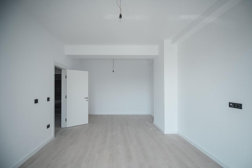 Apartament cu 2 camere decomandat, mobilat în Faleza Nord
