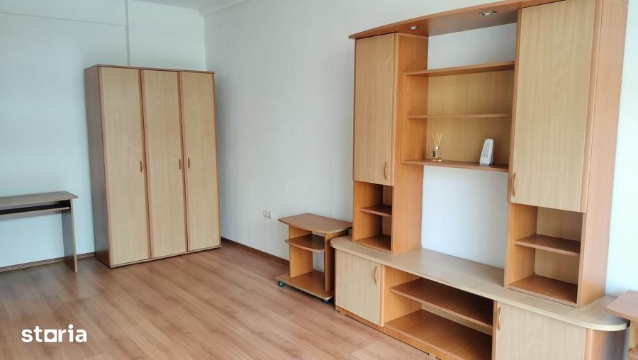 Apartament cu 2 camere decomandat în Gruia