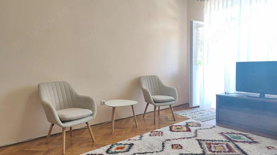 Apartament cu 2 camere decomandat în Central