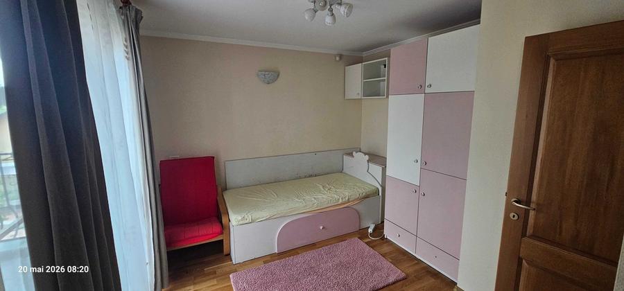 Casă cu 4 camere în Bărcănești