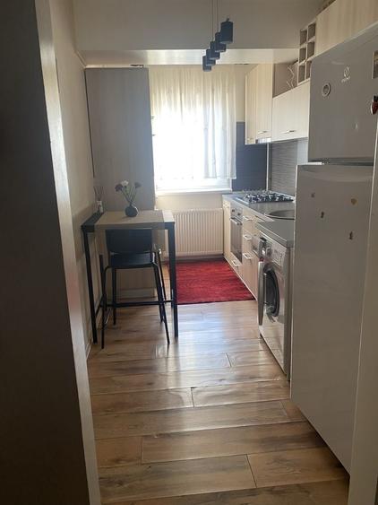 Garsonieră decomandată în Vitan