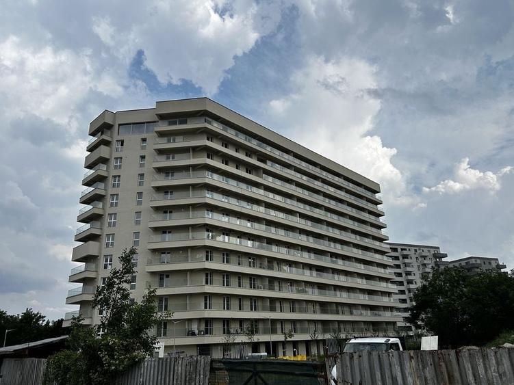 Apartament cu 2 camere decomandat în Lacul Morii